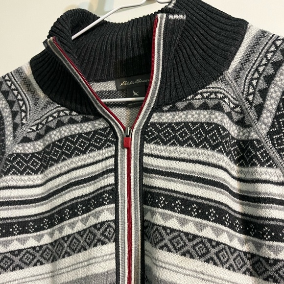 Eddie Bauer half zip light weight sweater size medium - Picture 2 of 6